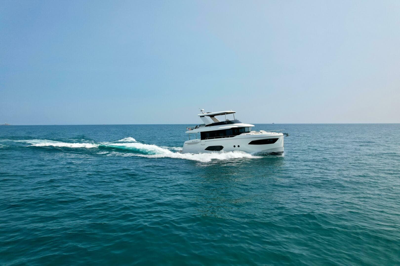 2023 Absolute 52 Navetta