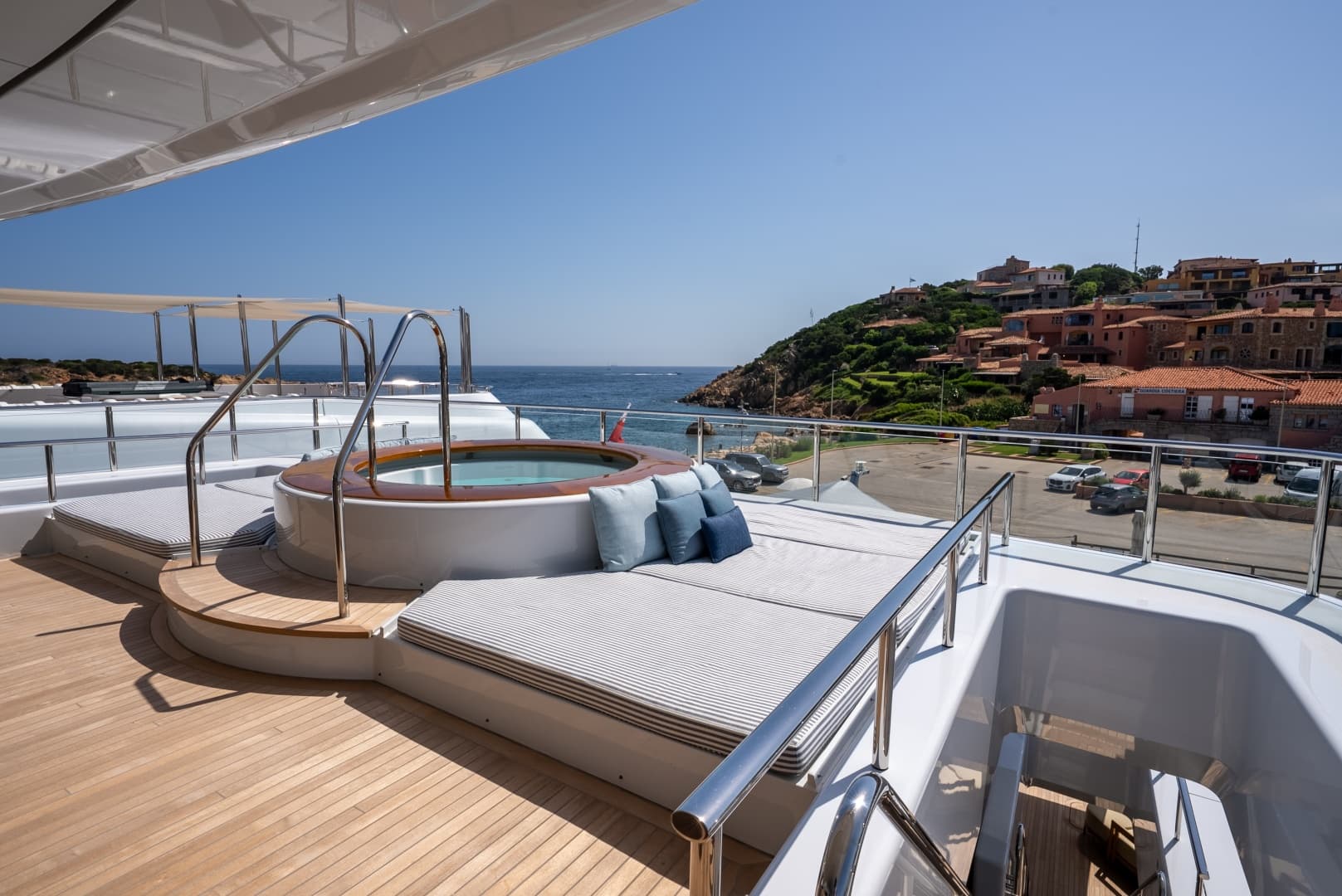 Loon 221' Bridge Deck Aft Jacuzzi and Lounge Area 