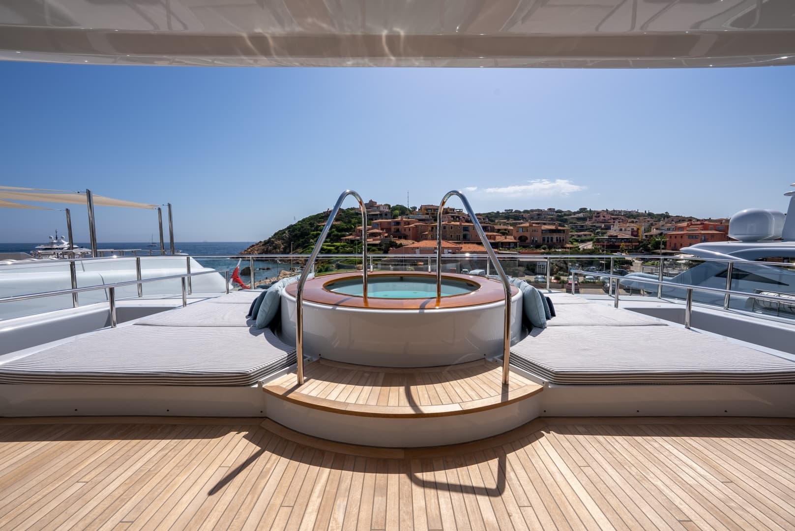Loon 221' Bridge Deck Aft Jacuzzi and Lounge Area