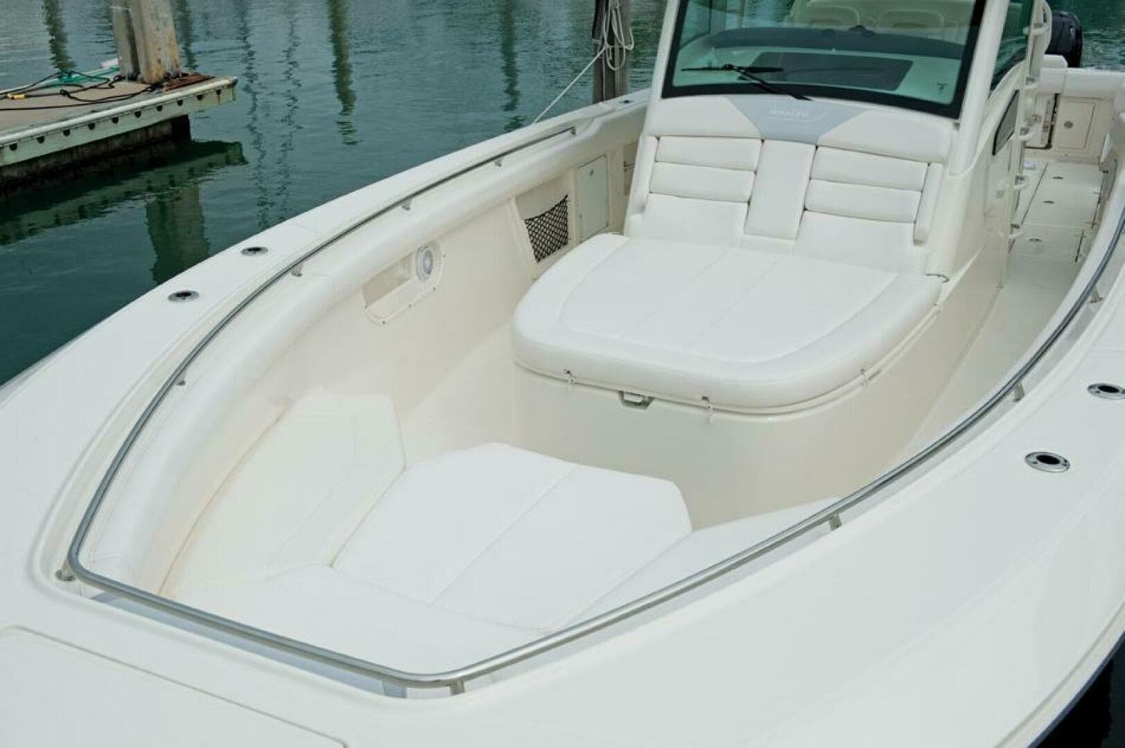 2014 Boston Whaler 370 Outrage