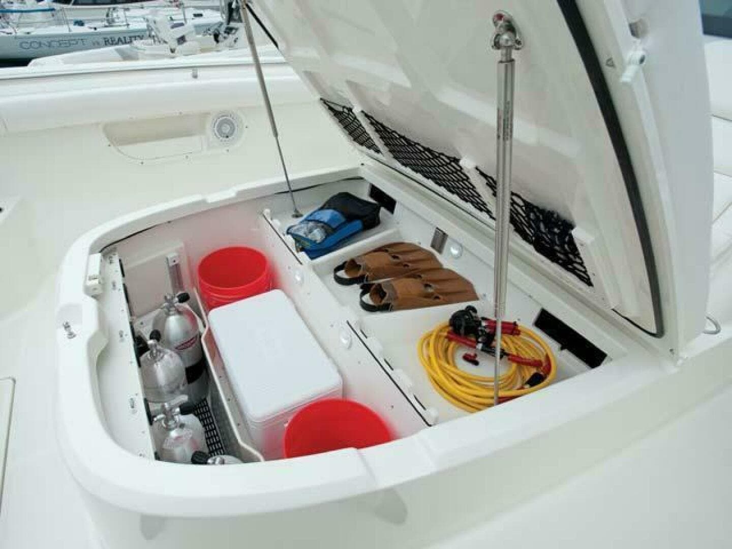 2014 Boston Whaler 370 Outrage