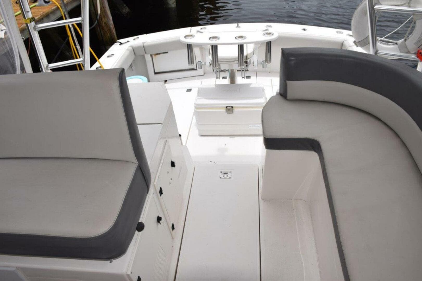 Bridge deck L Shape Lounge, View To Cockpit