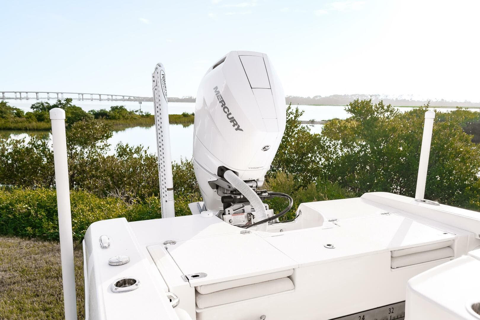 2022 Everglades 253CC