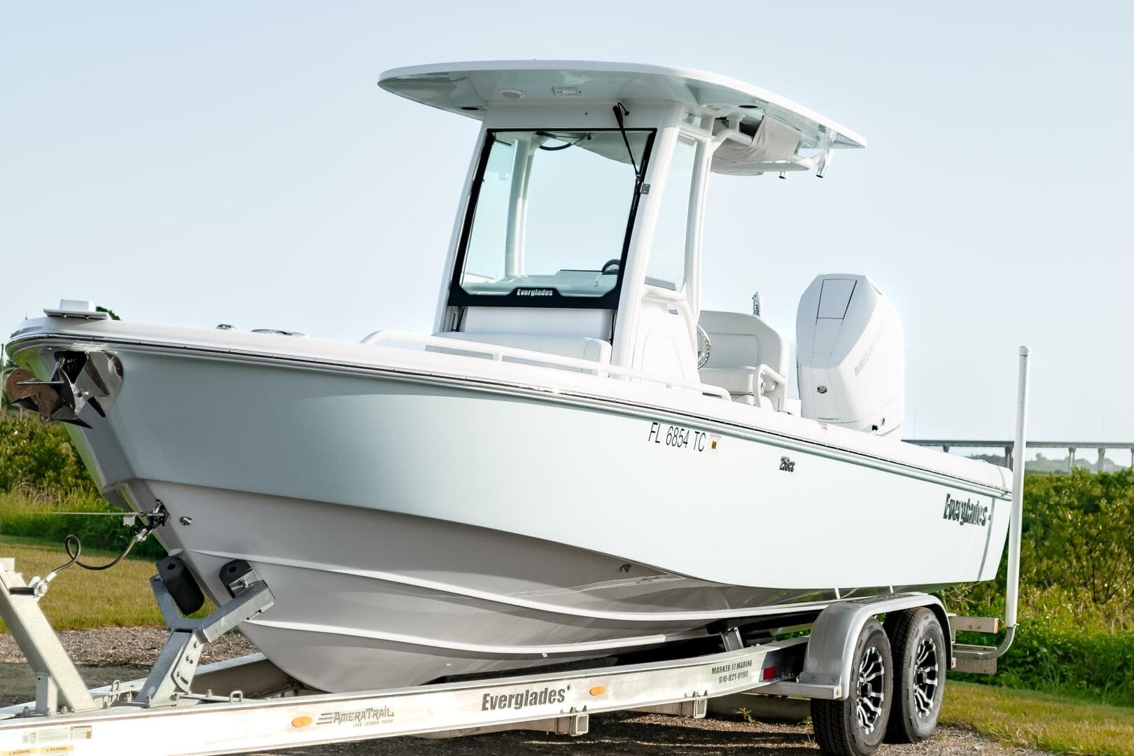 2022 Everglades 253CC