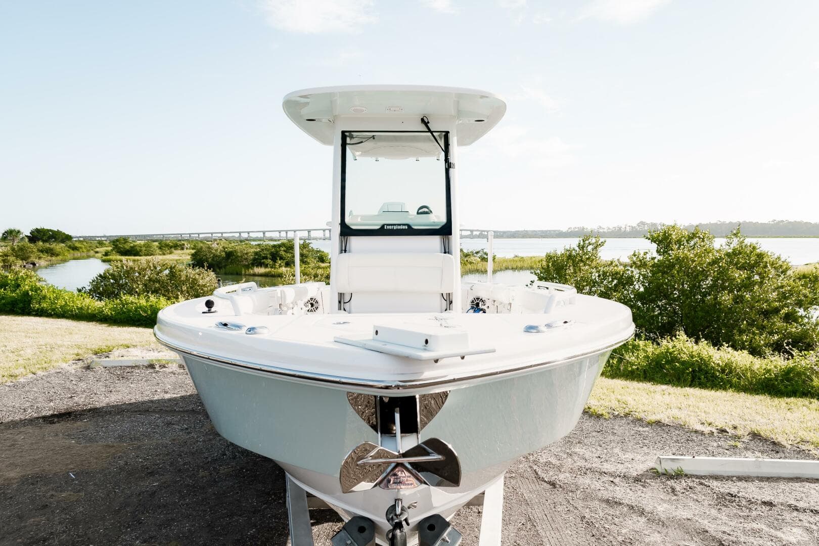 2022 Everglades 253CC