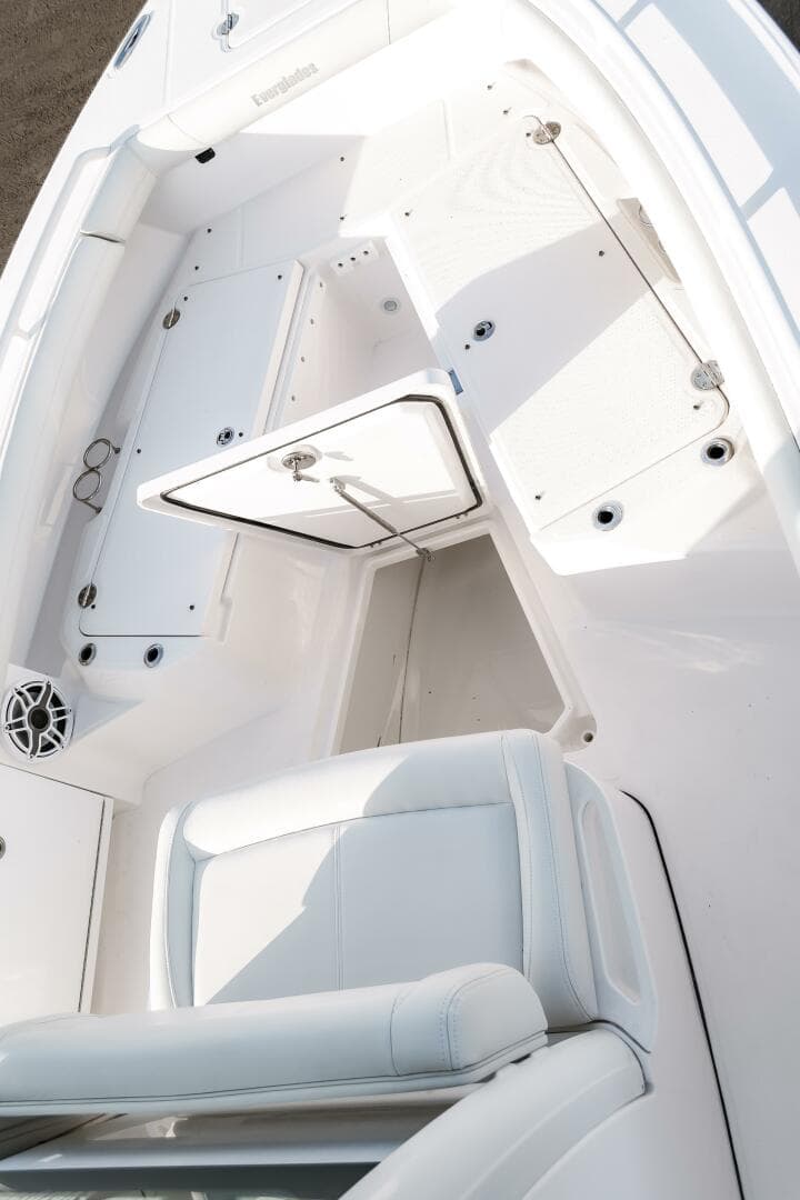 2022 Everglades 253CC