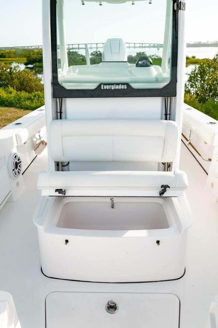 2022 Everglades 253CC