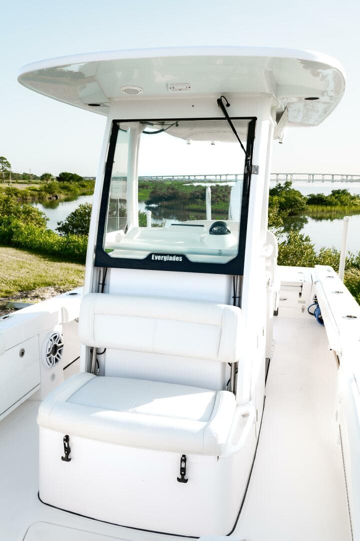 2022 Everglades 253CC