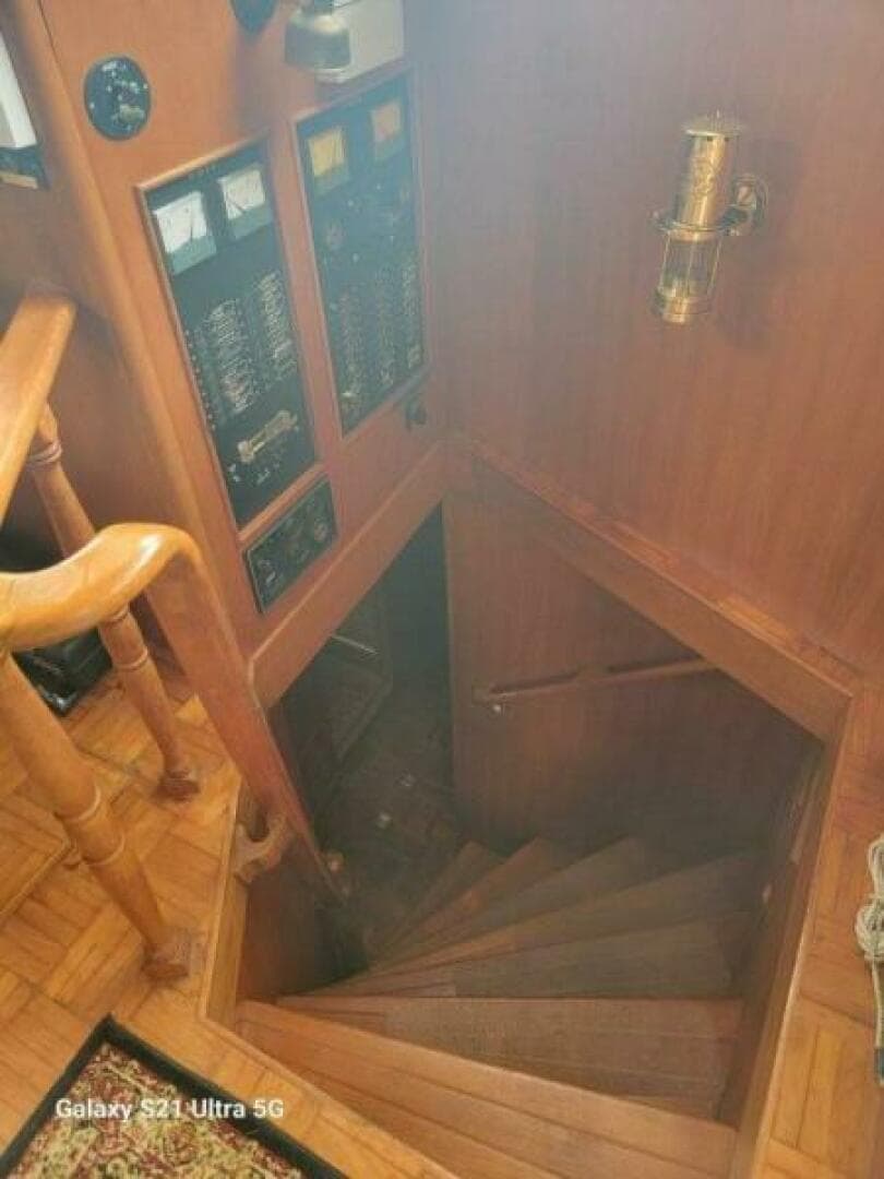 1987 Marine Trader Wide Body