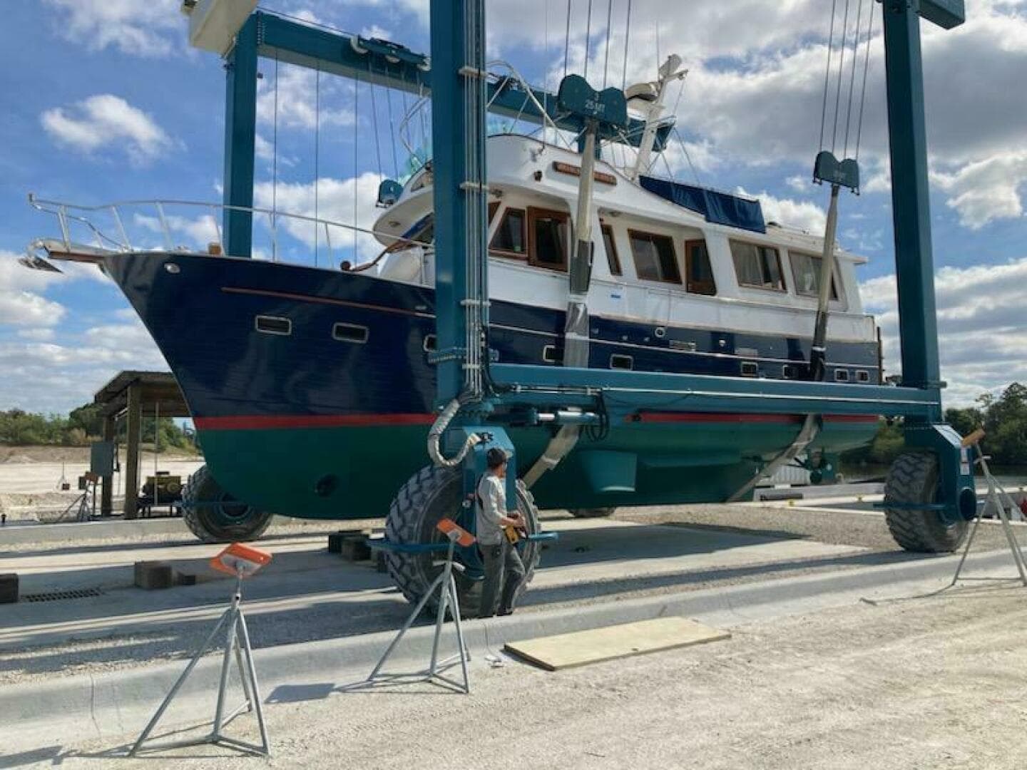 1987 Marine Trader Wide Body