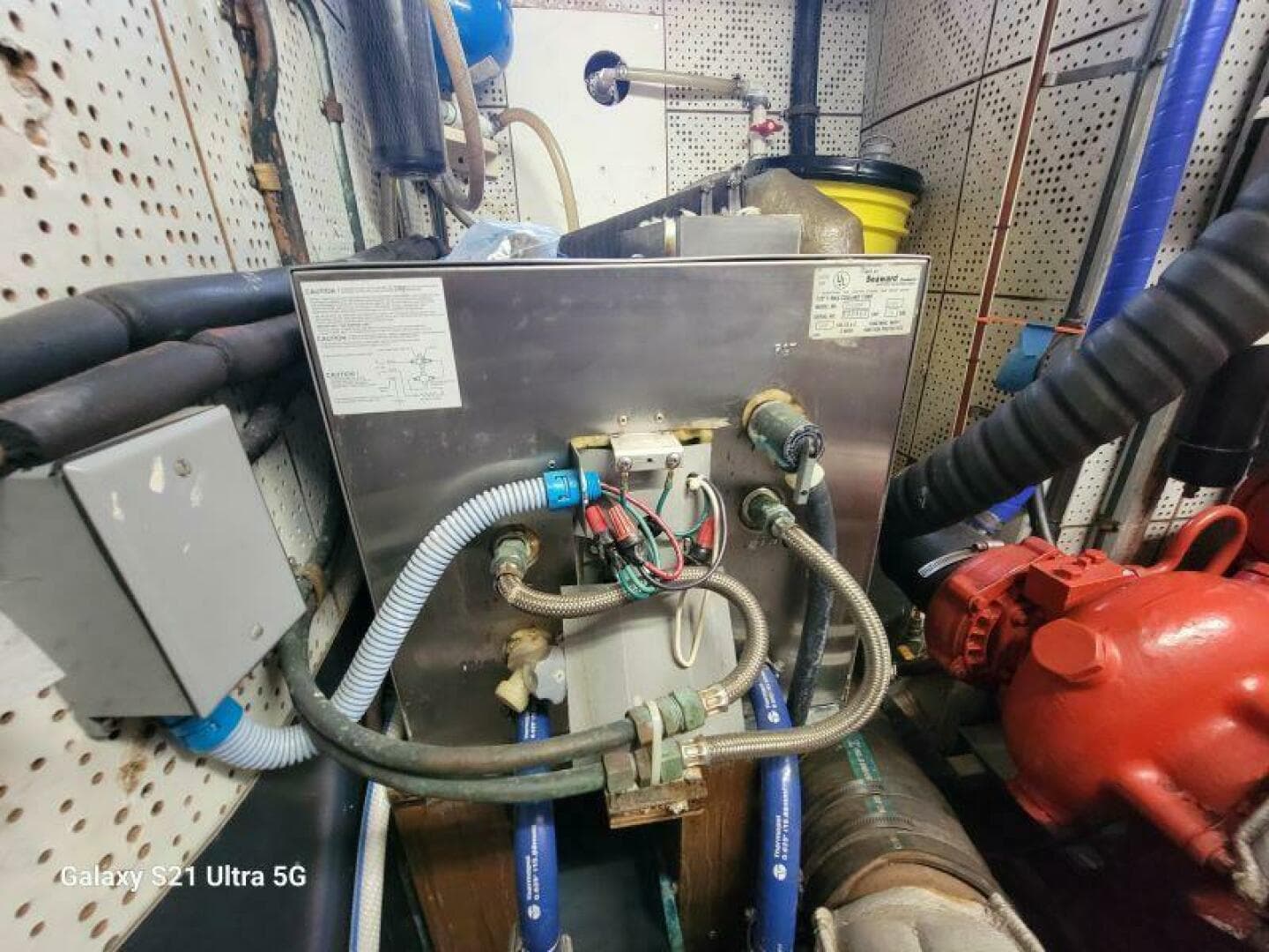 1987 Marine Trader Wide Body