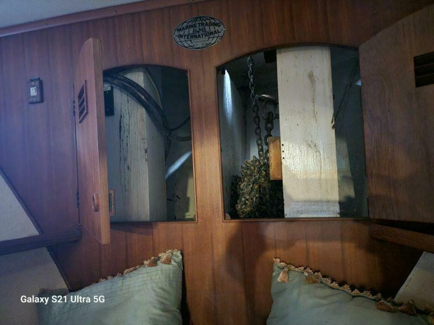 1987 Marine Trader Wide Body