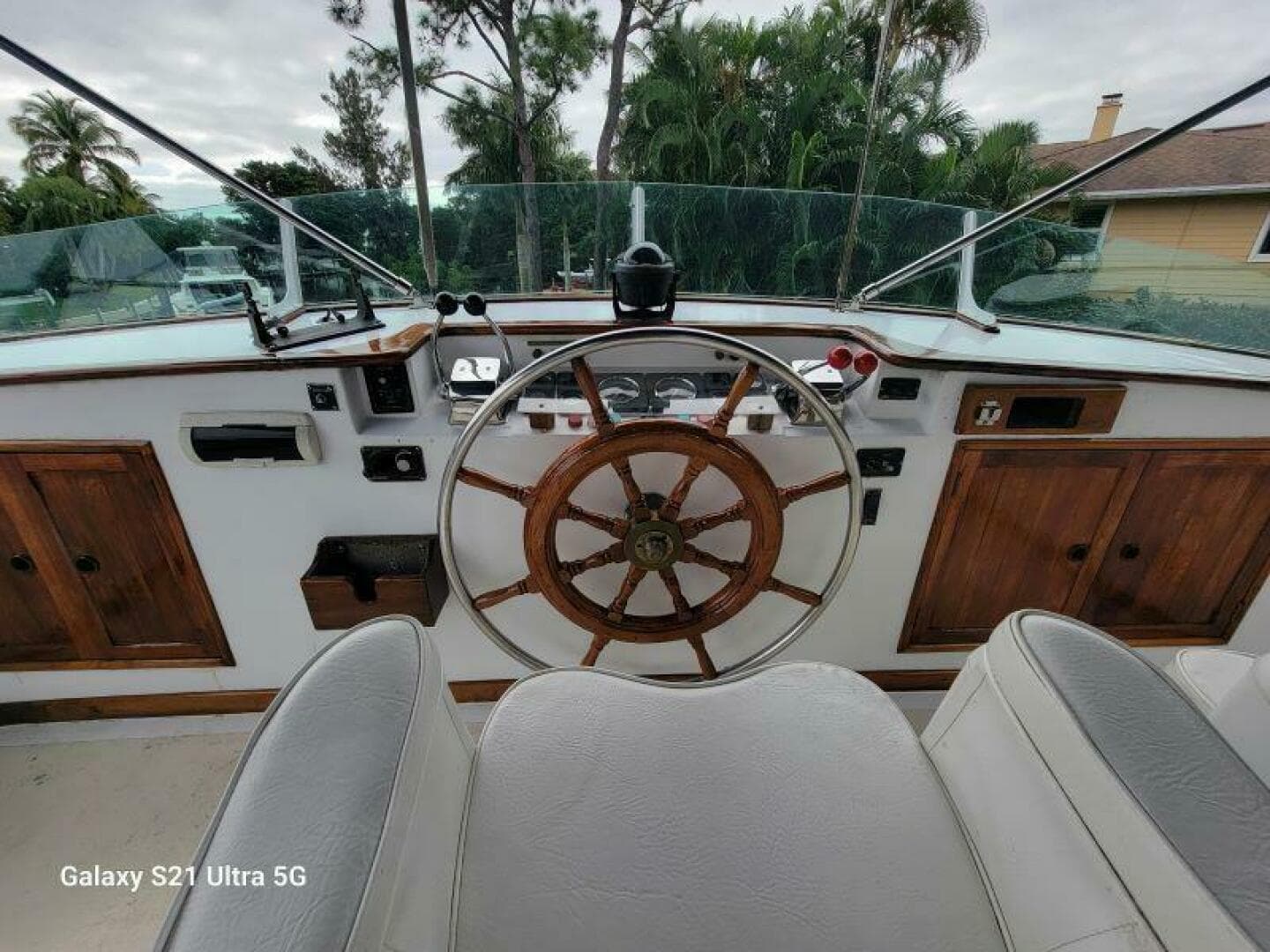 1987 Marine Trader Wide Body