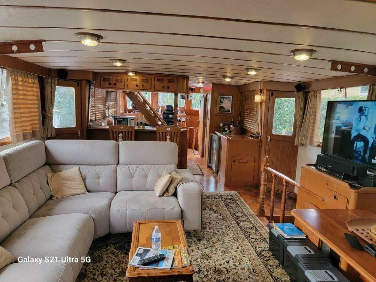 1987 Marine Trader Wide Body