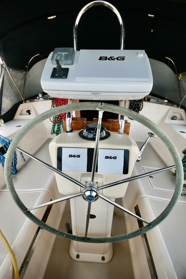 2004 Island Packet 370