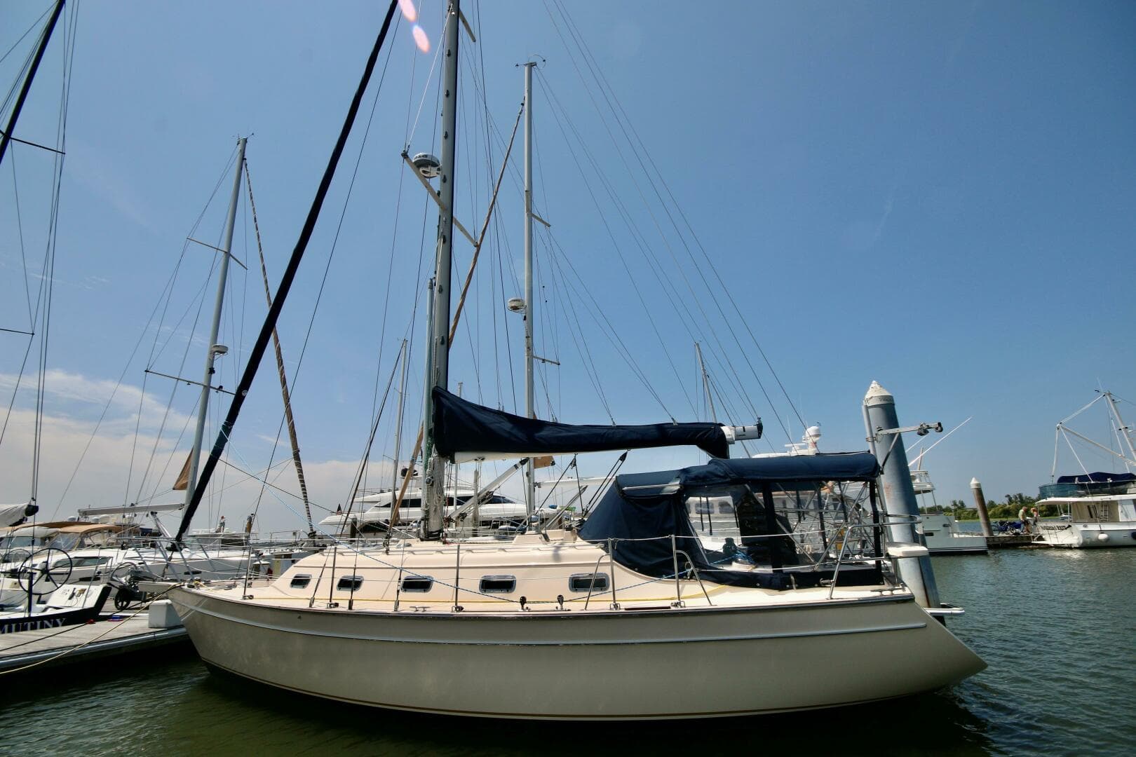 2004 Island Packet 370