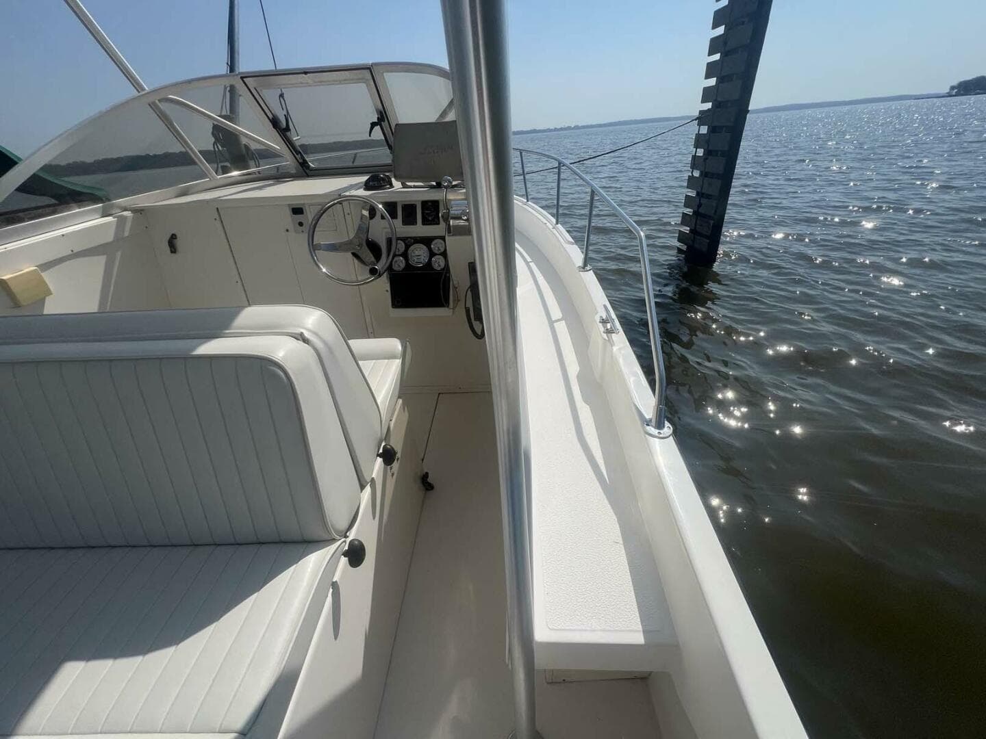 2005 Shamrock 220 Predator