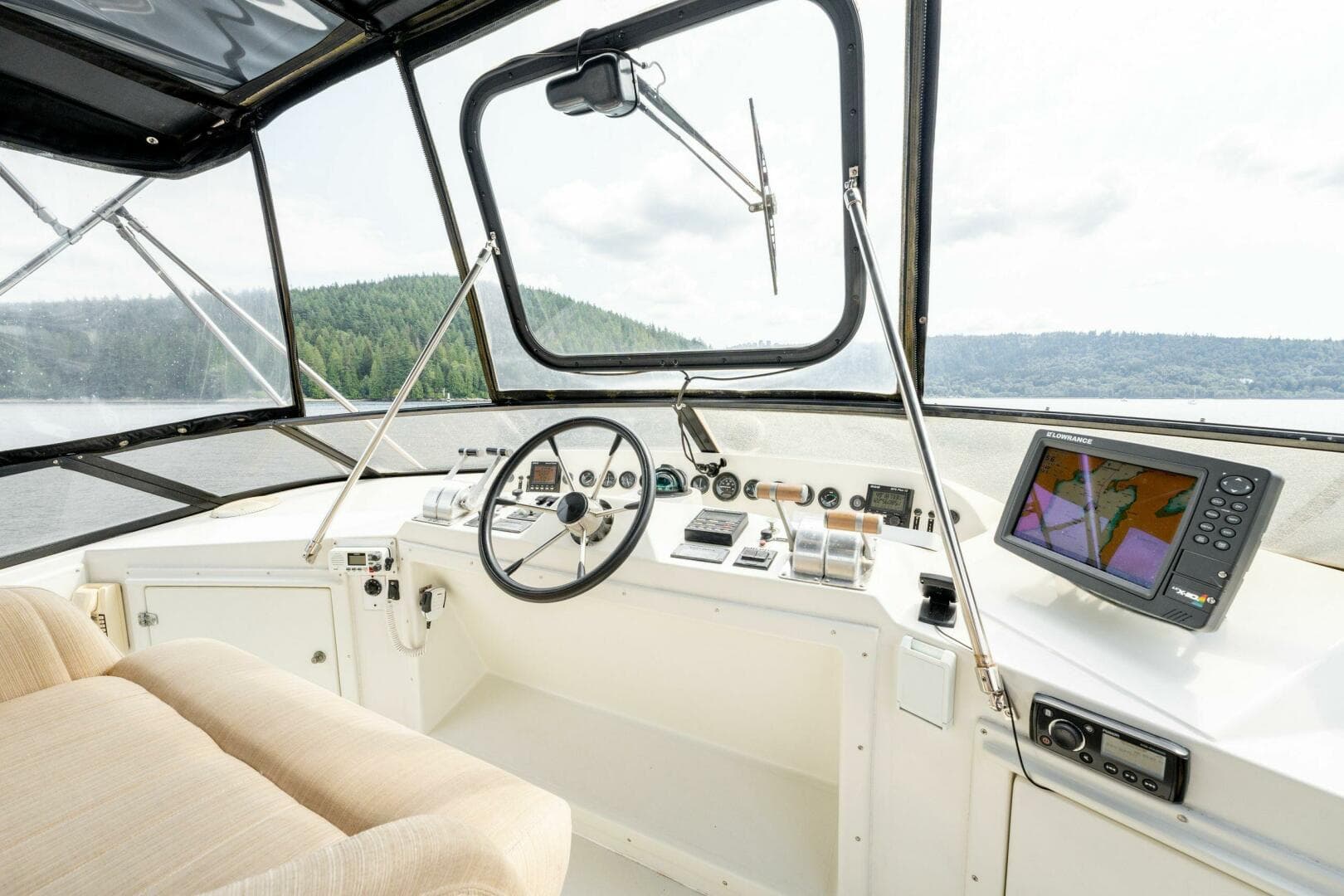 1997 Navigator Sundance 5600