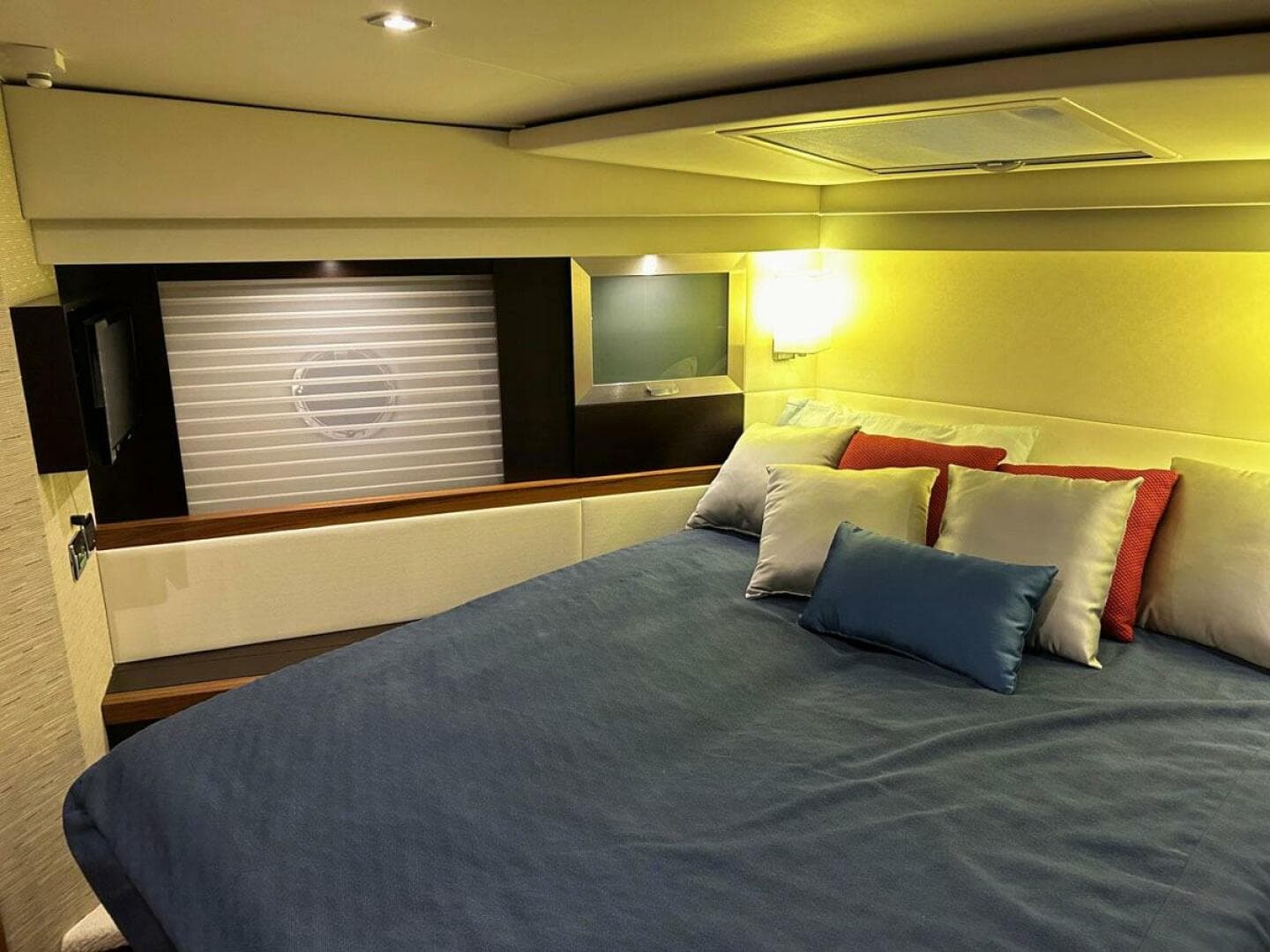 VIP Cabin Port