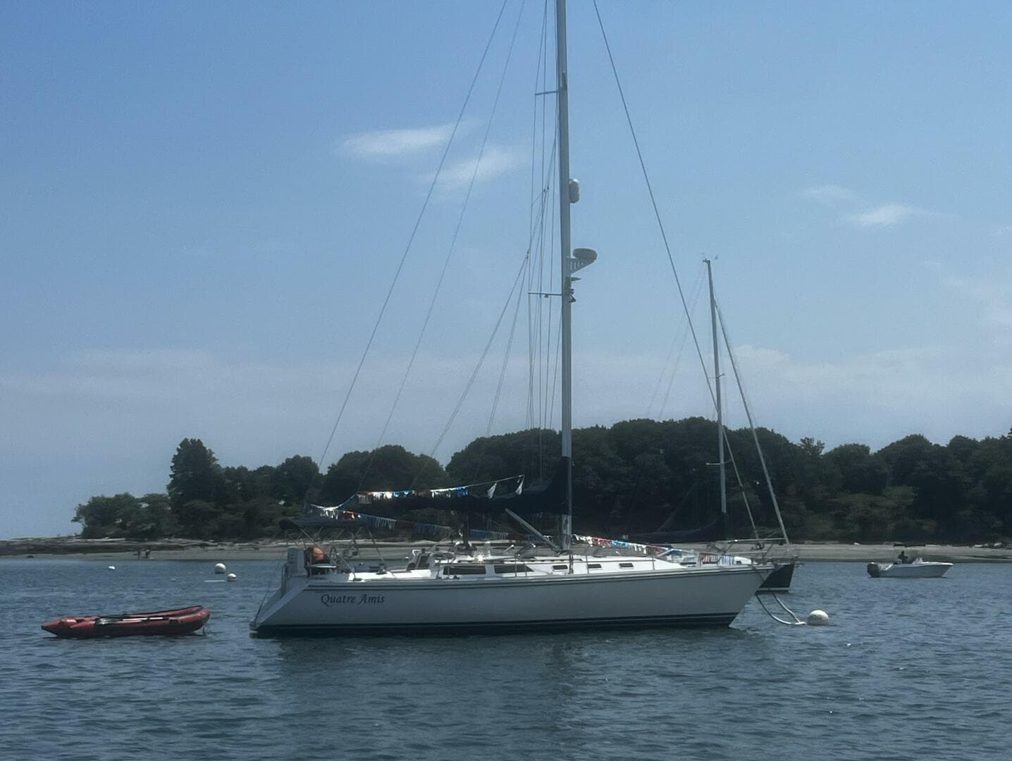 QUATRE AMIS On Mooring Strbrd