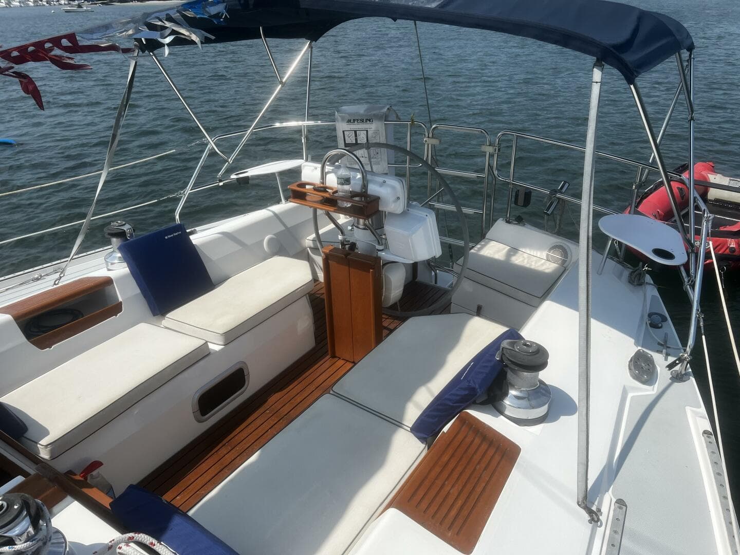 Cockpit W Bimini