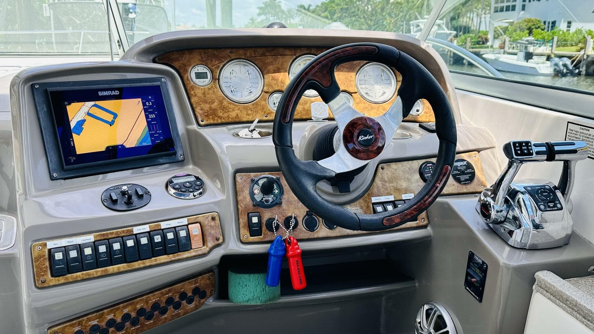 2007 Rinker 350 Express Cruiser