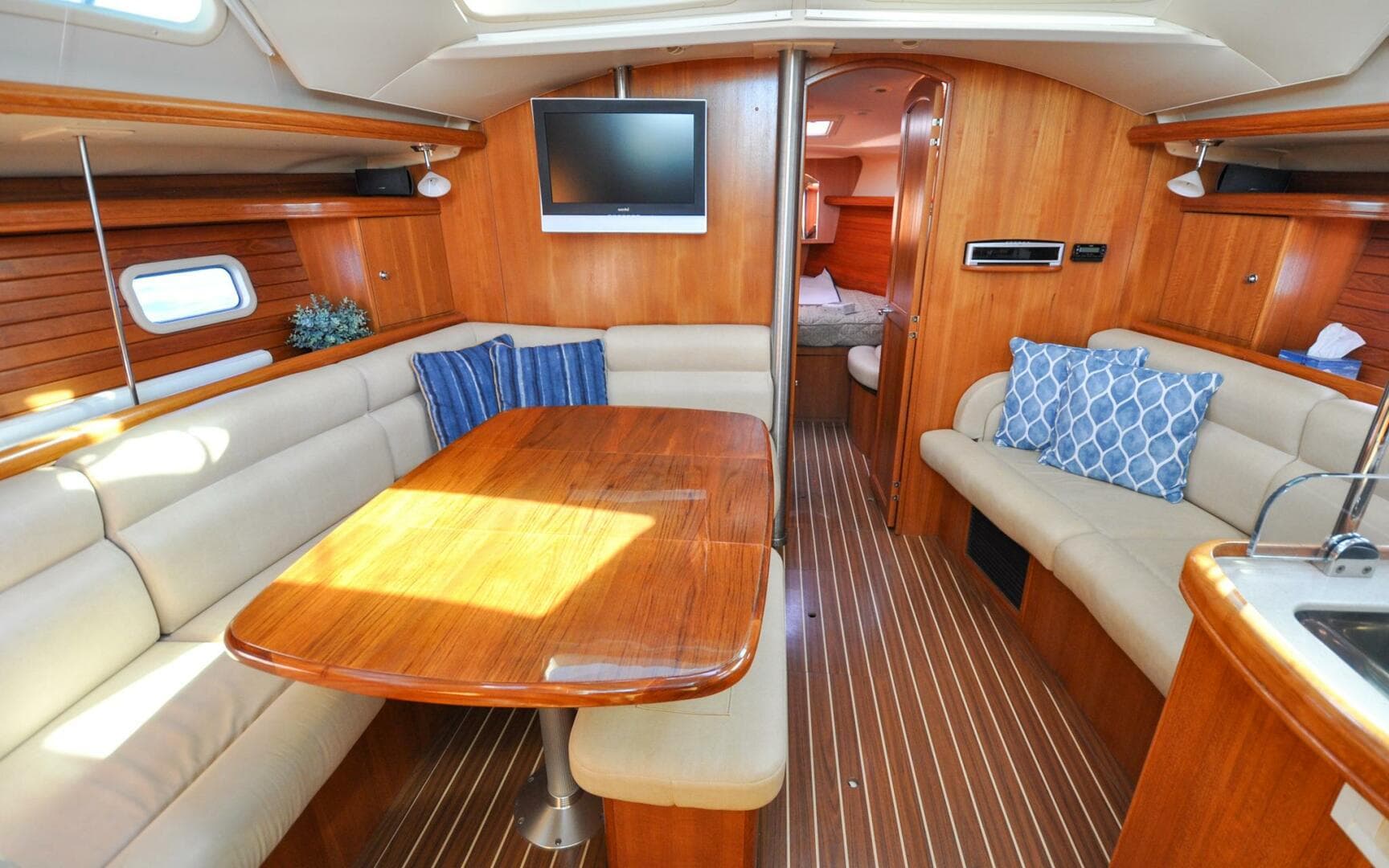 Hunter 45CC   Coralee   Offered For Sale668