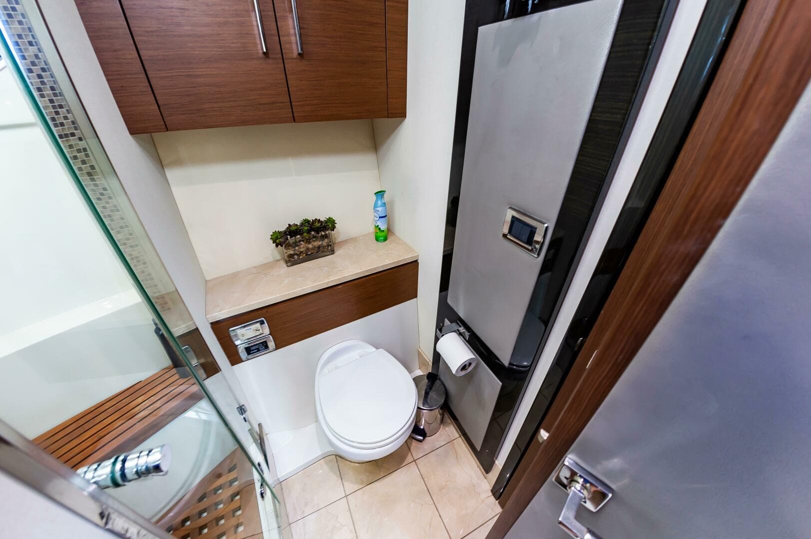 2013 Marquis 63 Sport Yacht