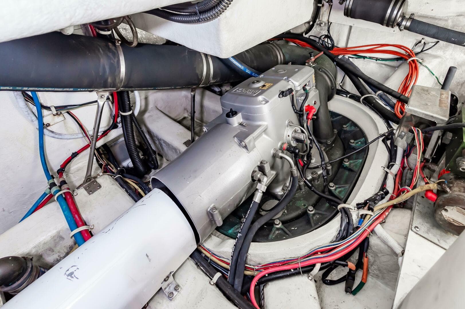 2013 Marquis 63 Sport Yacht