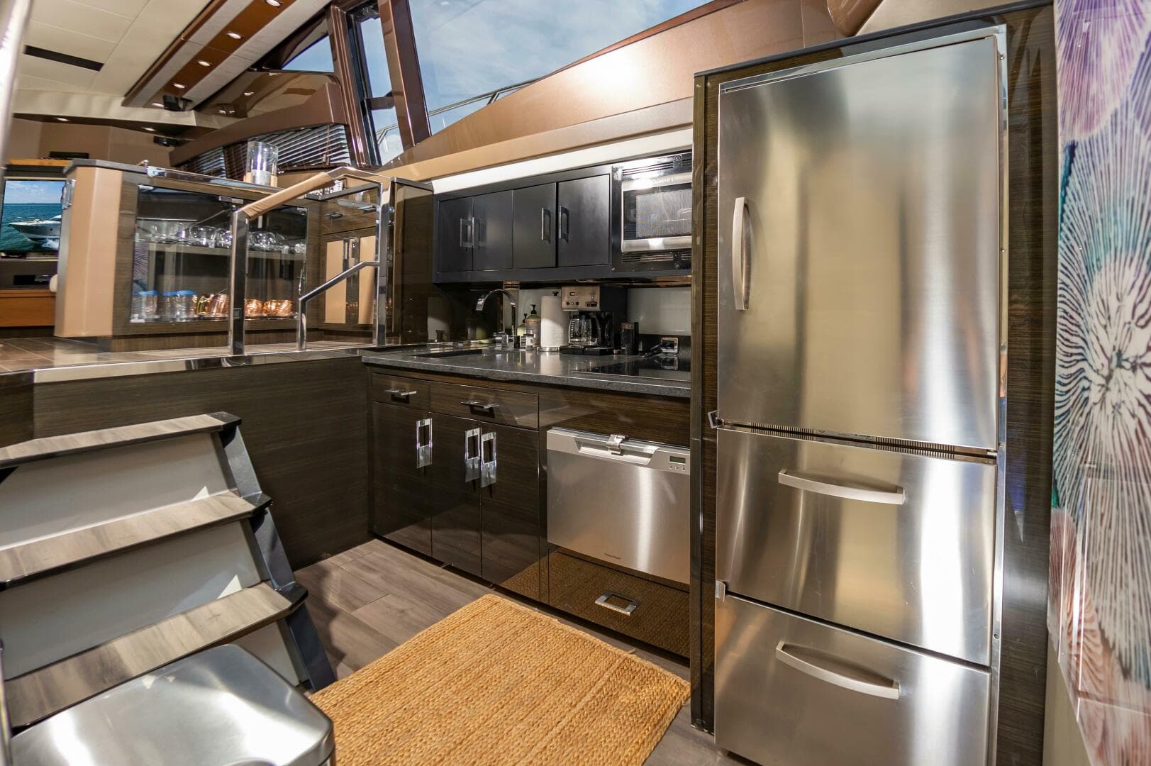 2013 Marquis 63 Sport Yacht