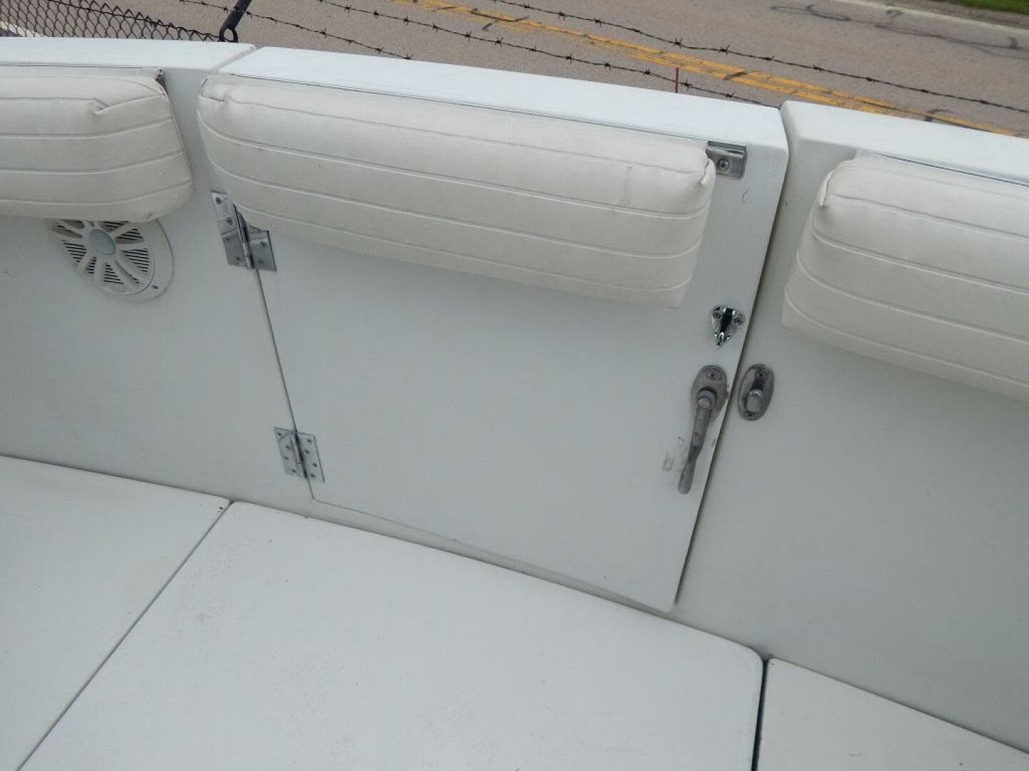 1983 Carver Mariner 2897