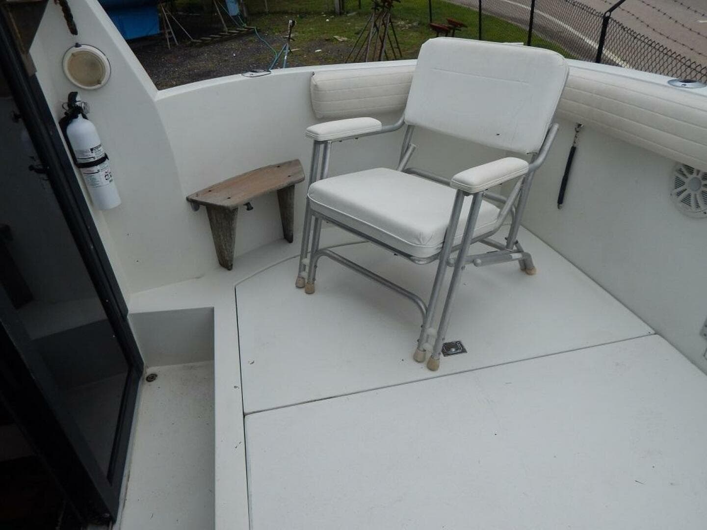 1983 Carver Mariner 2897