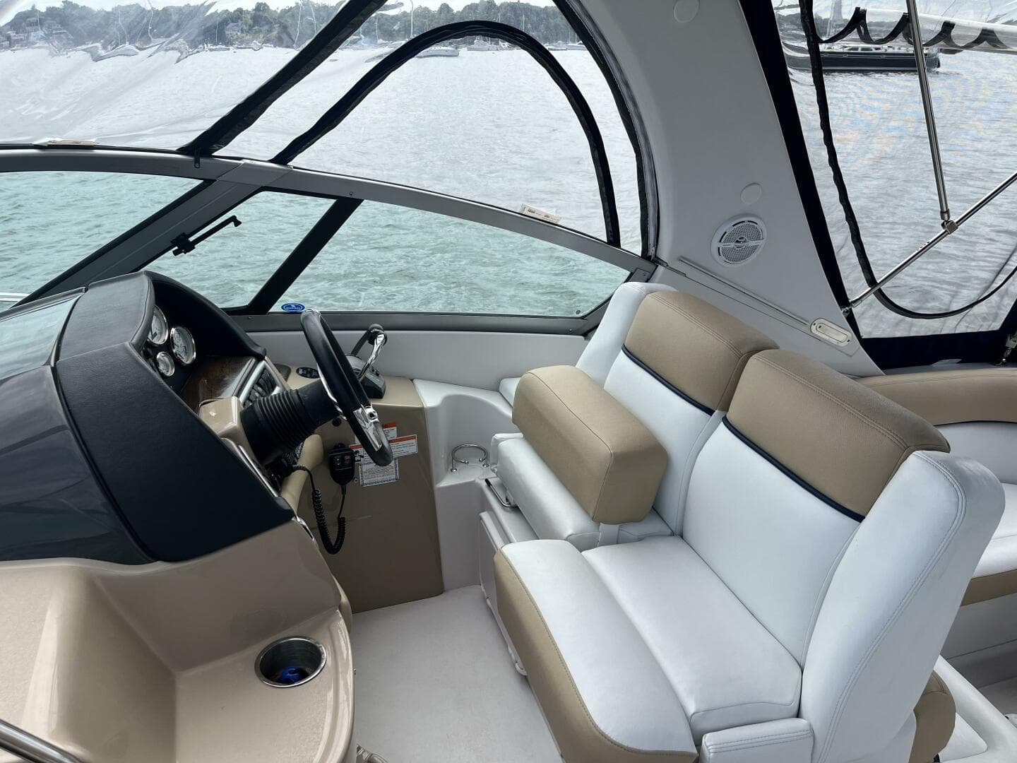 2008 Four Winns V338