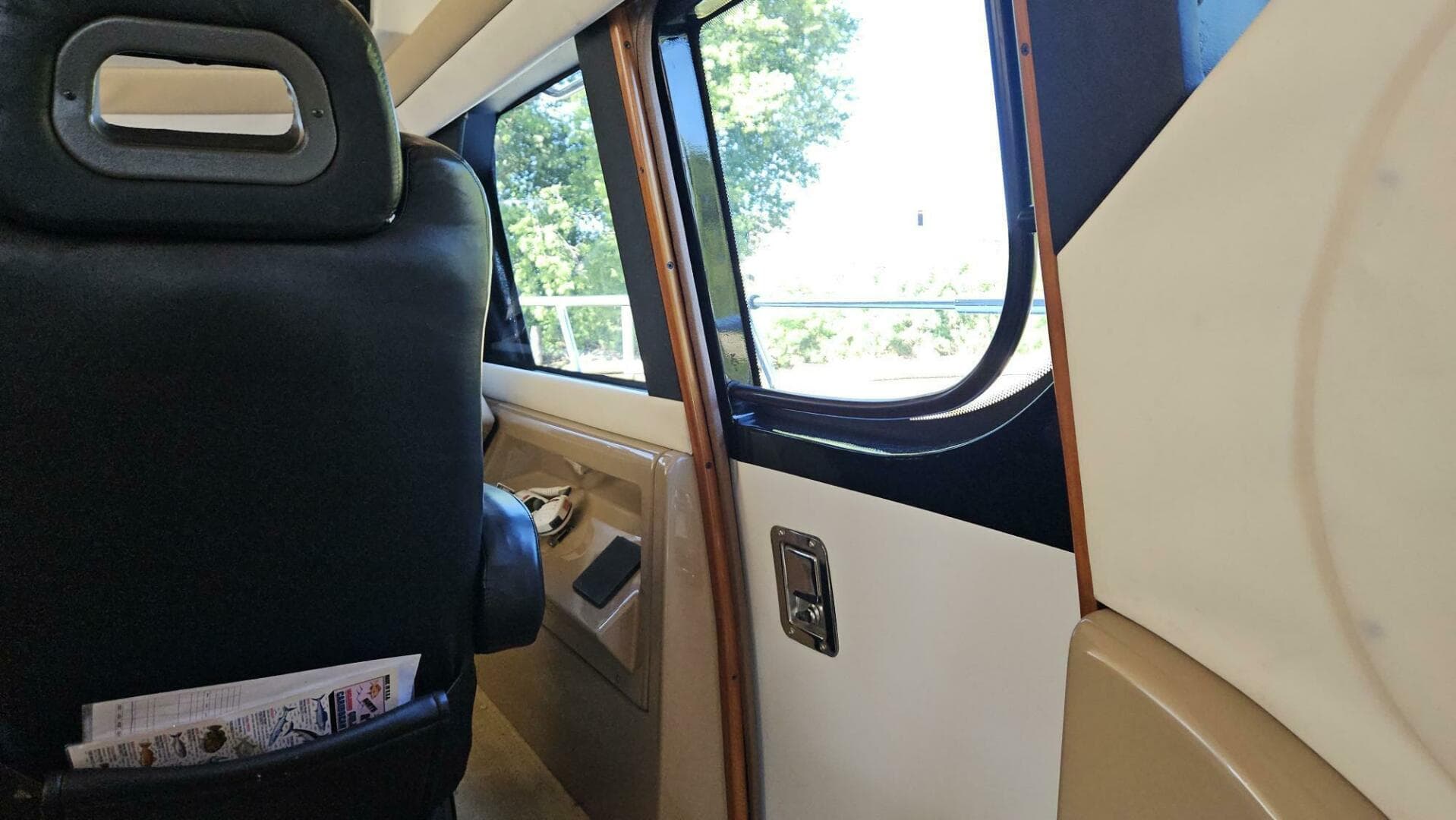 2000 Carver 450 Voyager