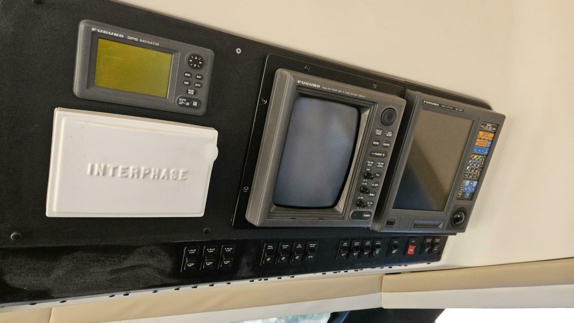 2000 Carver 450 Voyager