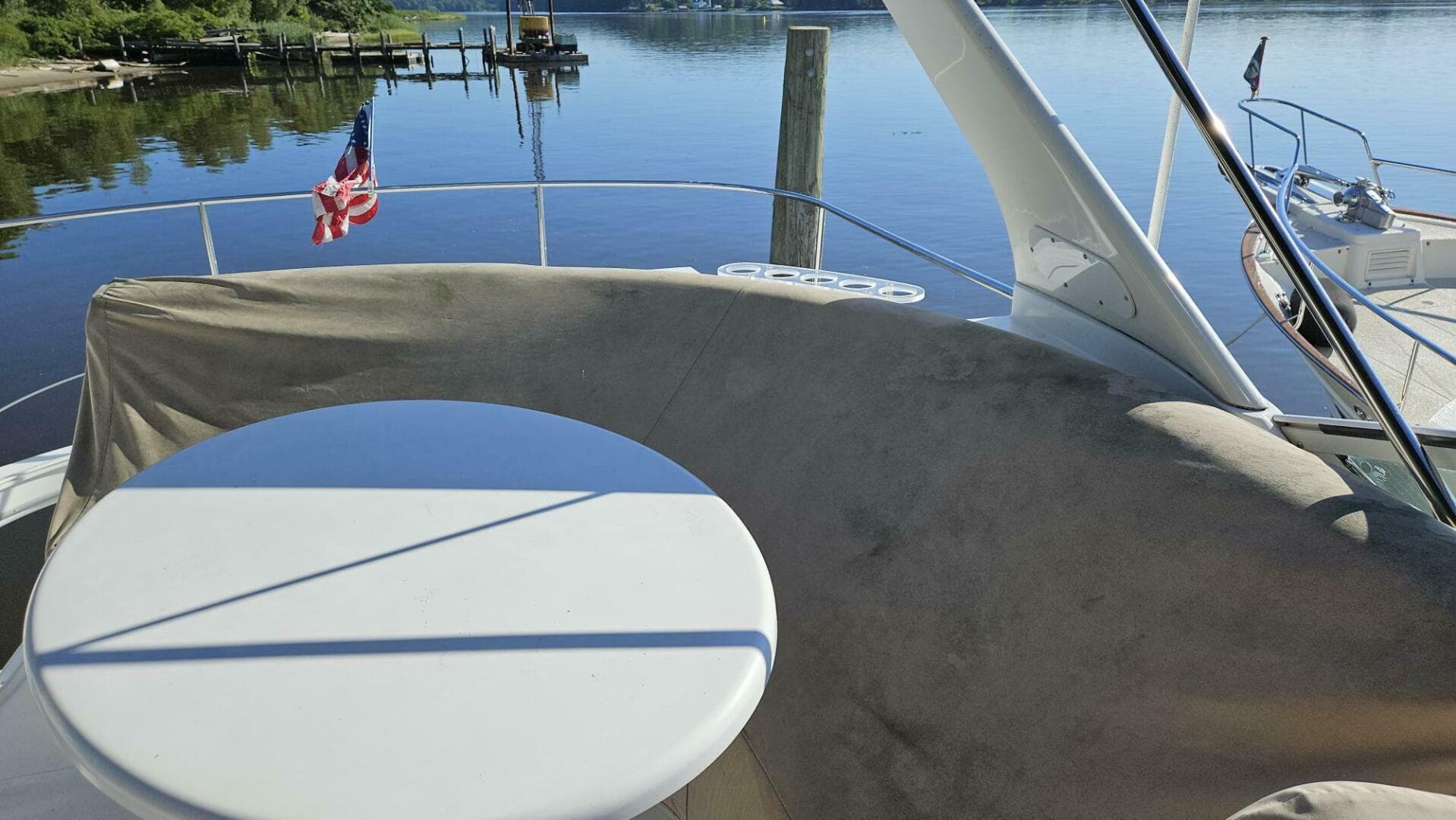 2000 Carver 450 Voyager