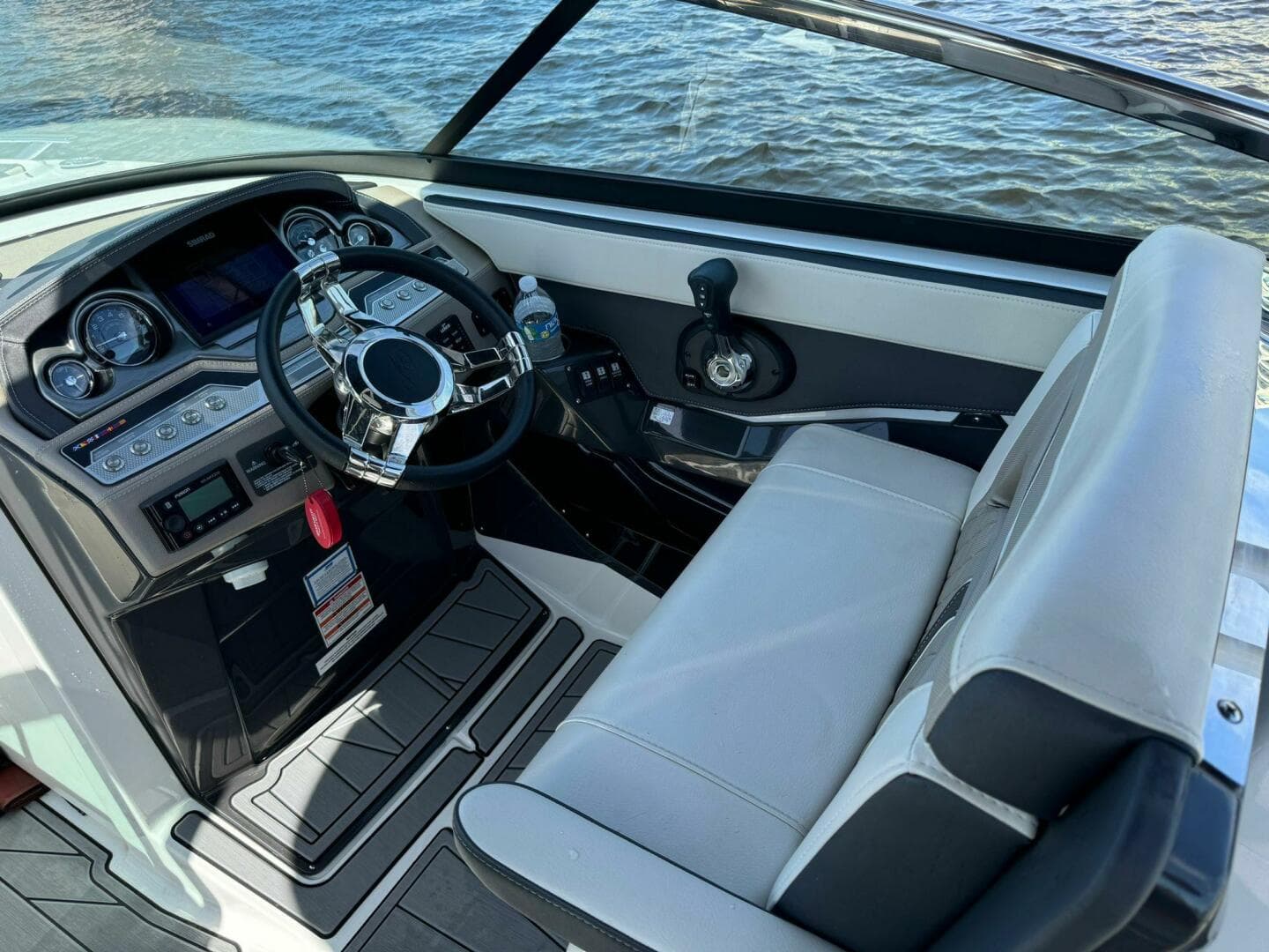 2022 Monterey 278 SS