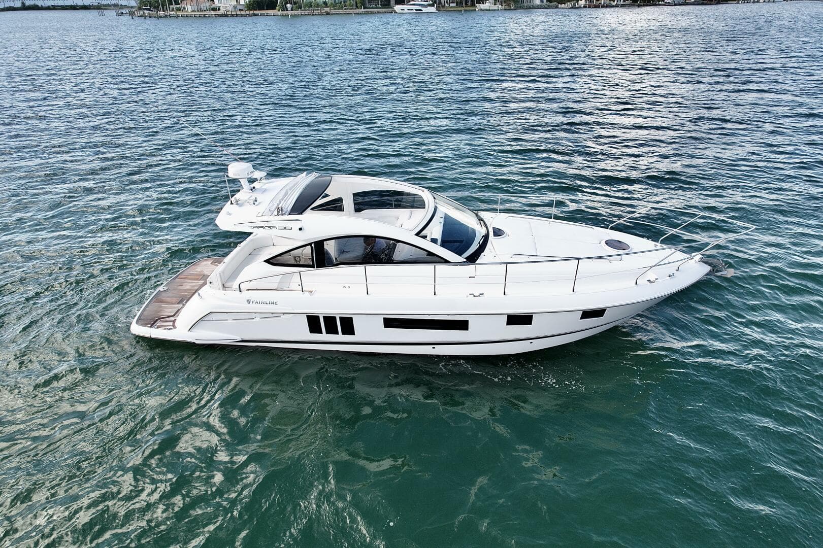 Fairline 38 - Naomi - Exterior Profile