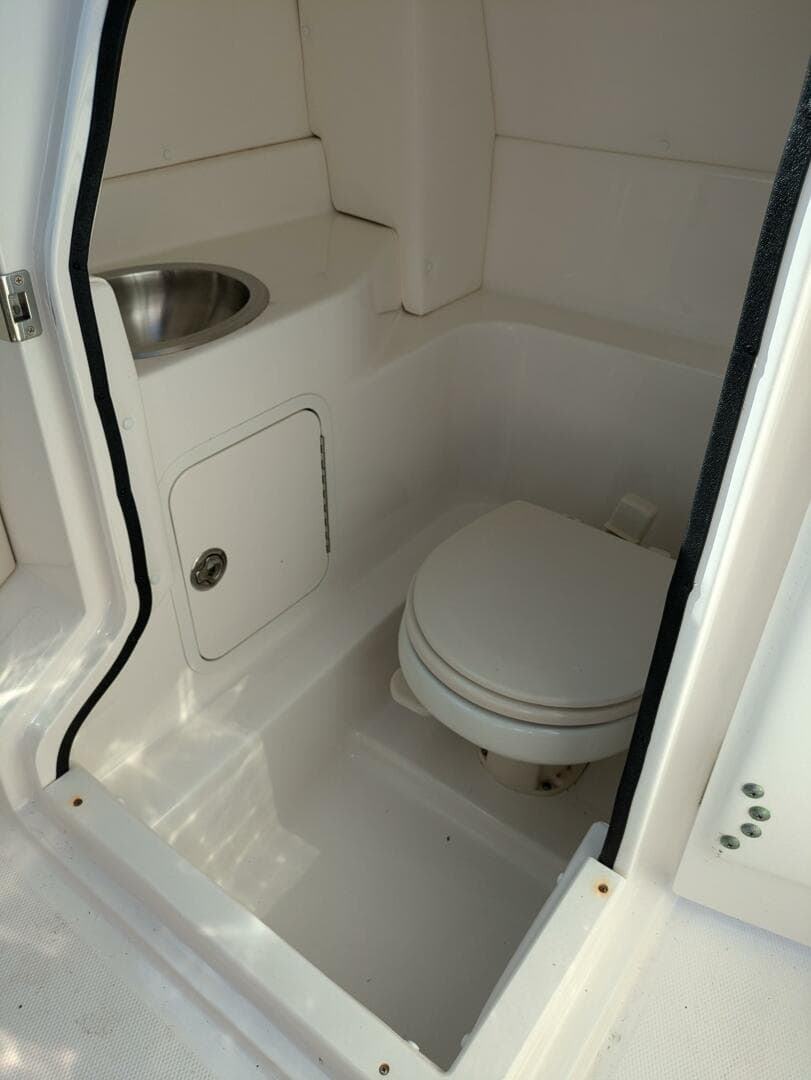 2013 Sea Ray 270 SLX