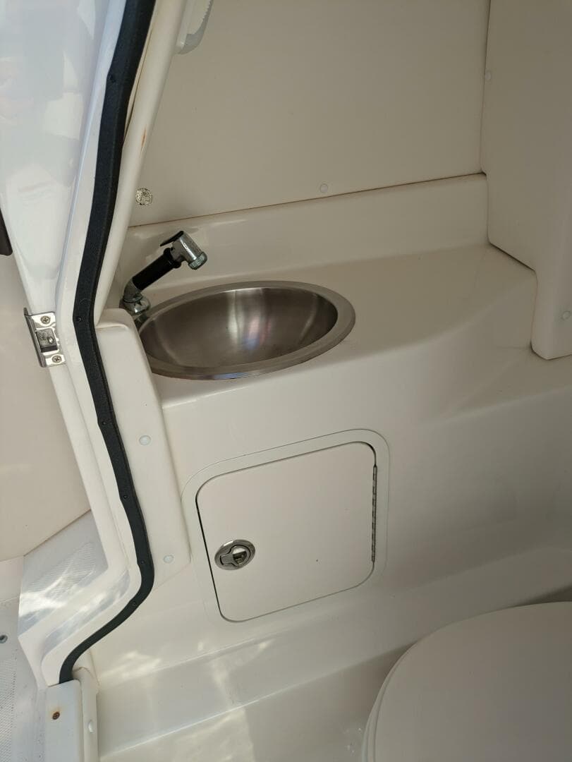 2013 Sea Ray 270 SLX