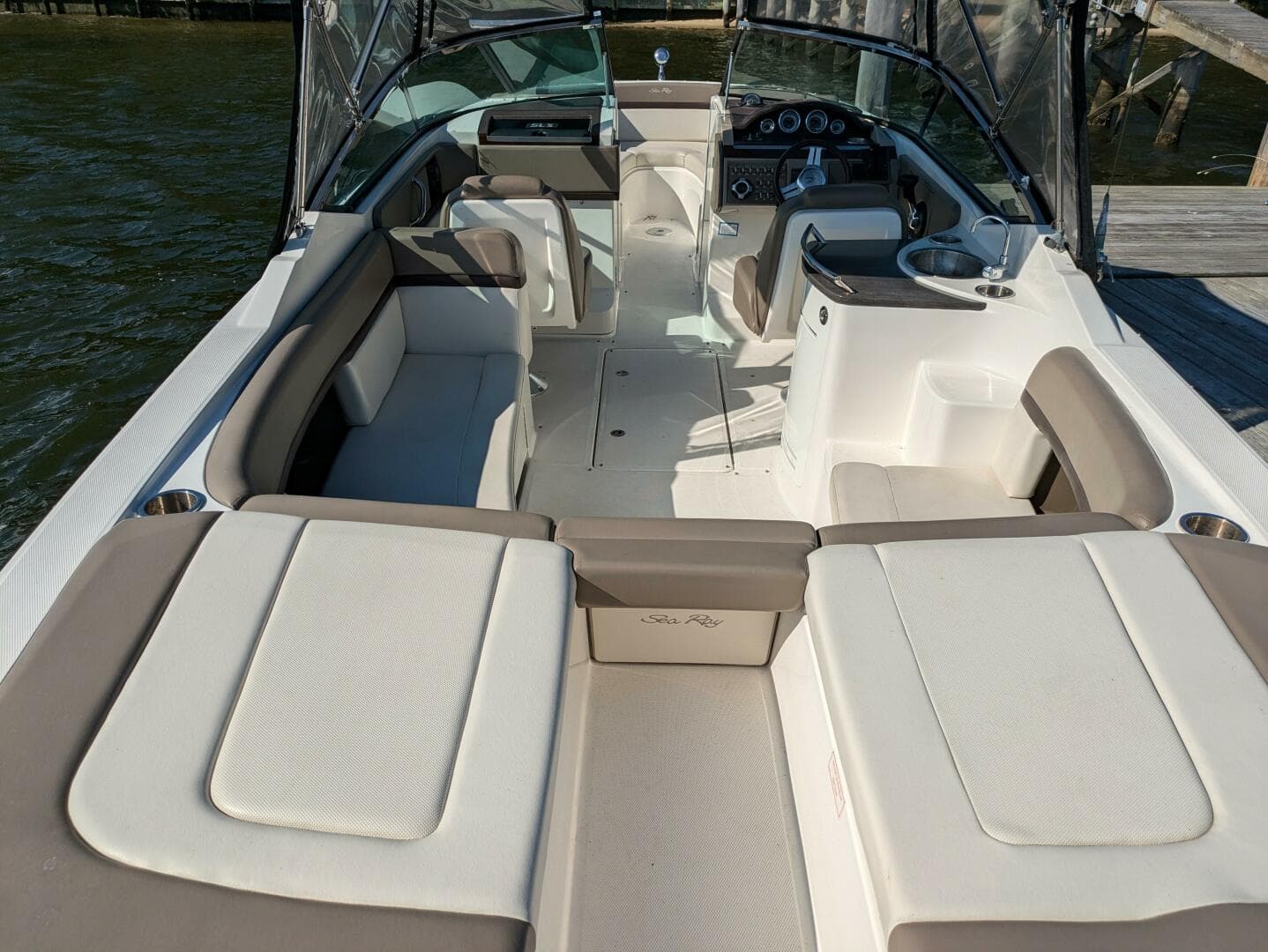 2013 Sea Ray 270 SLX