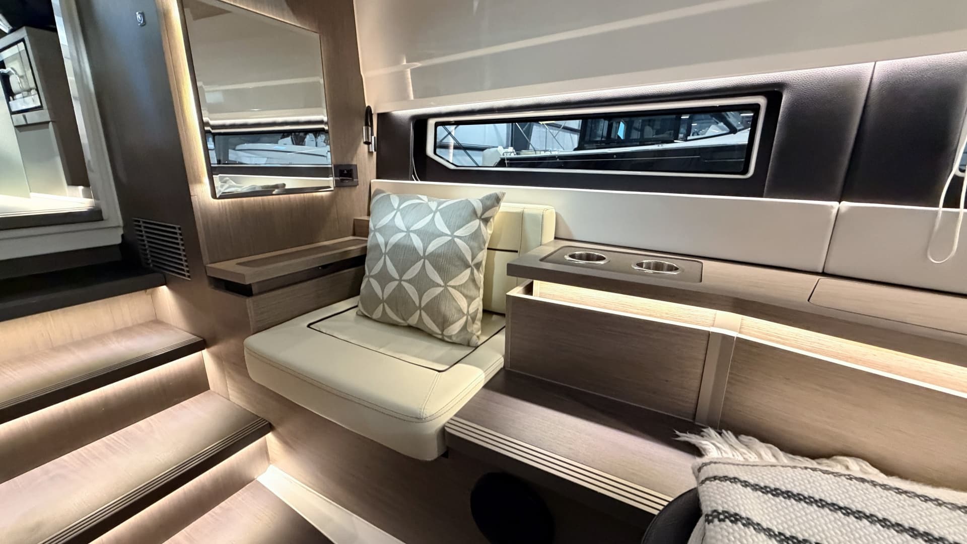 2025 Wellcraft 38 Explorer