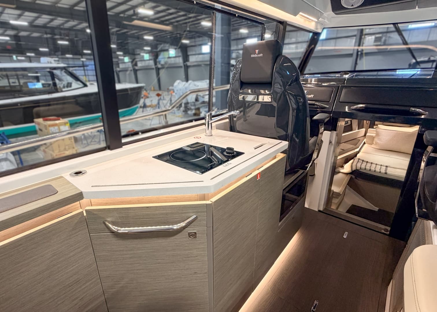 2025 Wellcraft 38 Explorer
