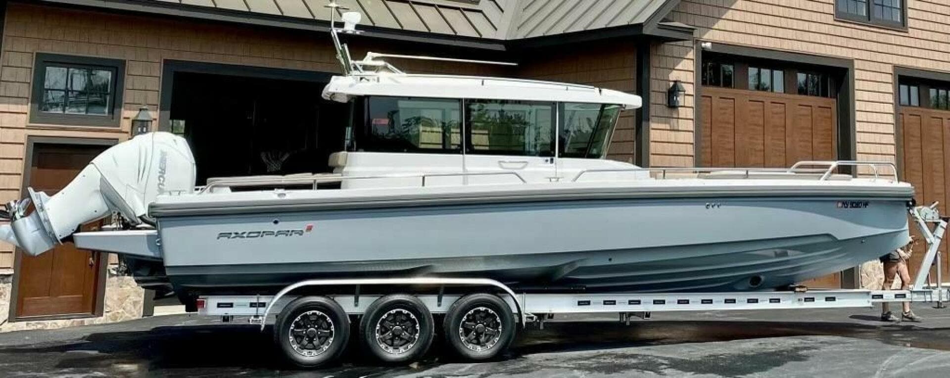 2019 Axopar 28 CABIN