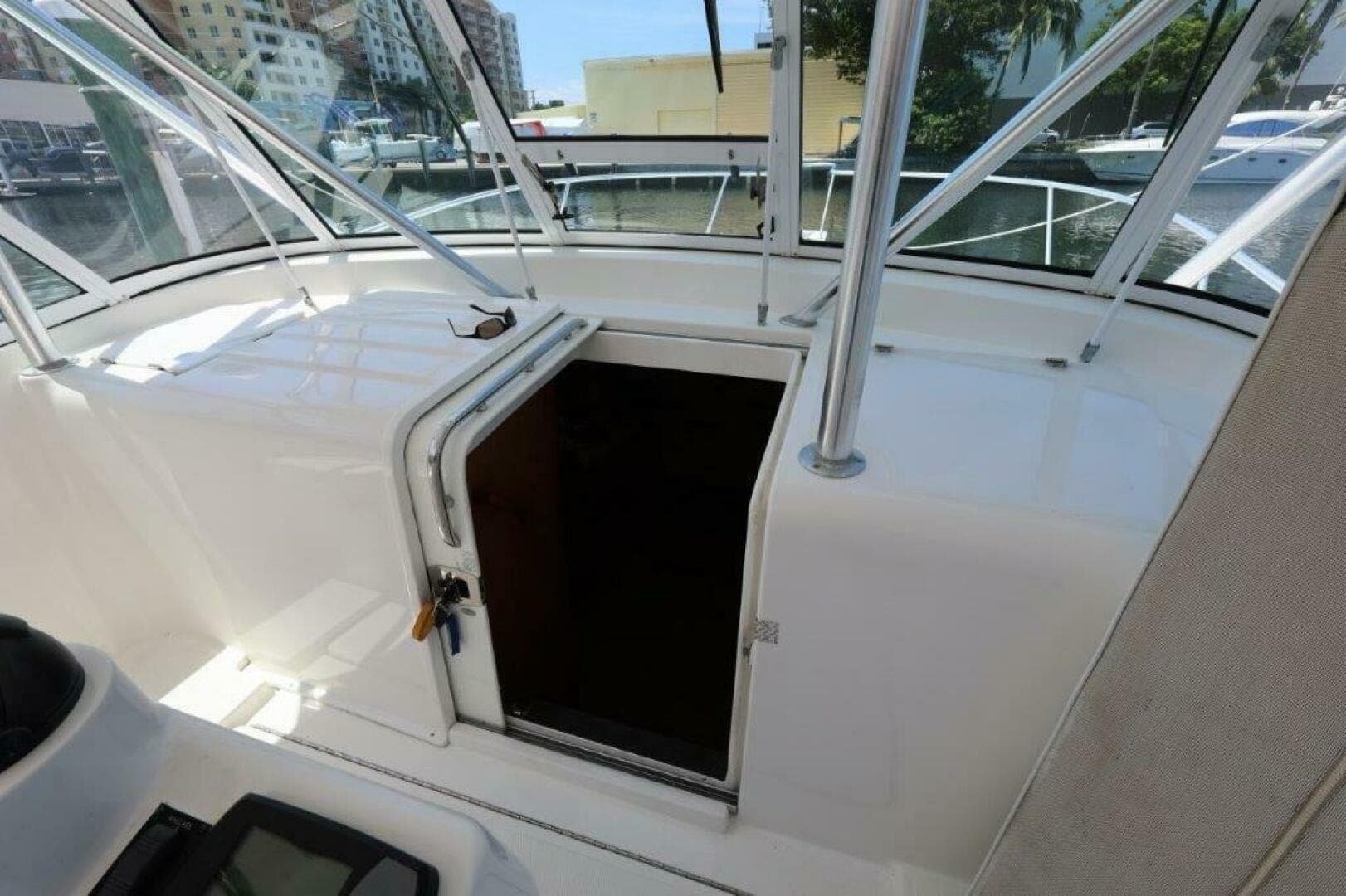 2007 Luhrs 32 Open