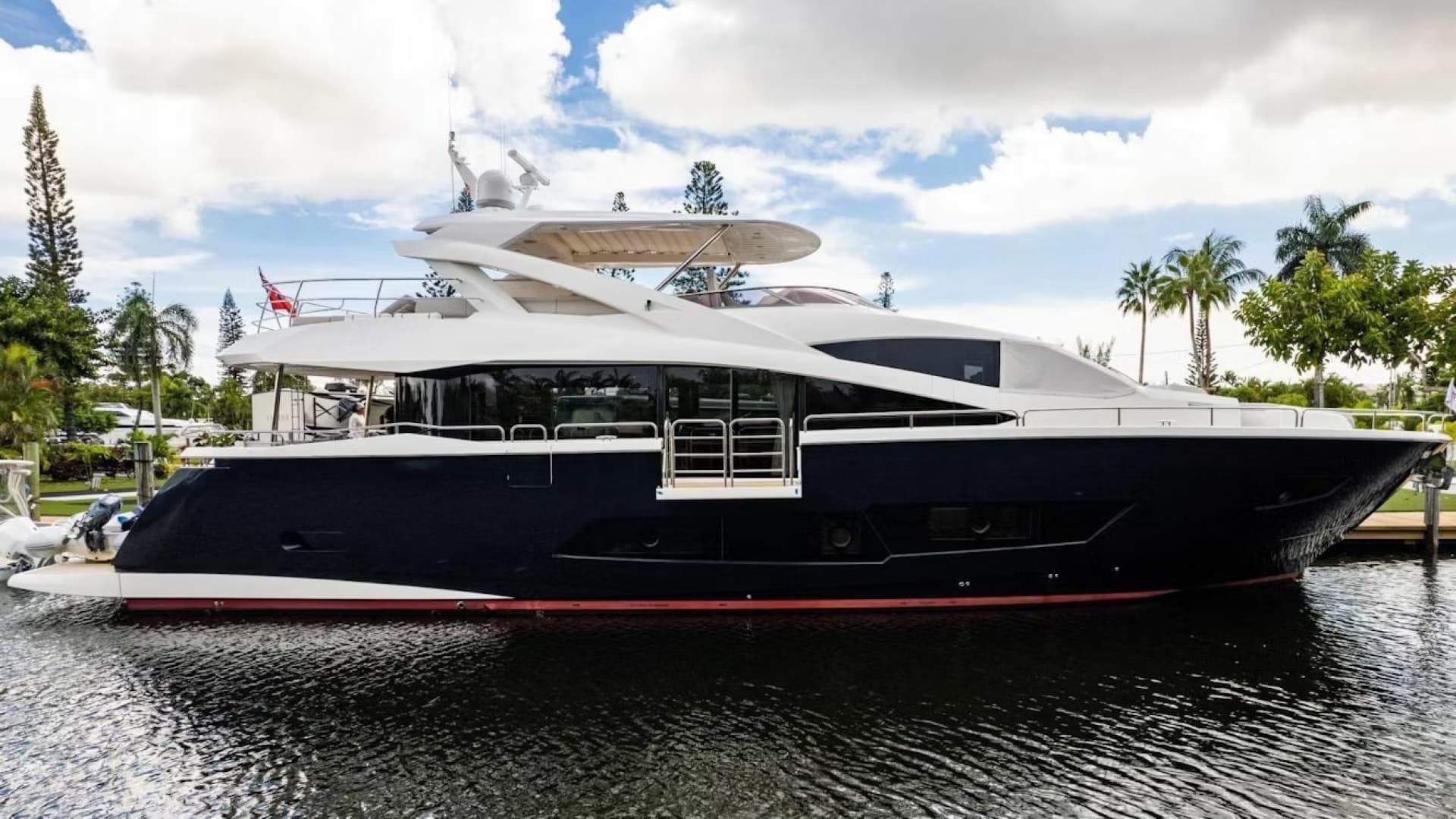 2019 Sunseeker 