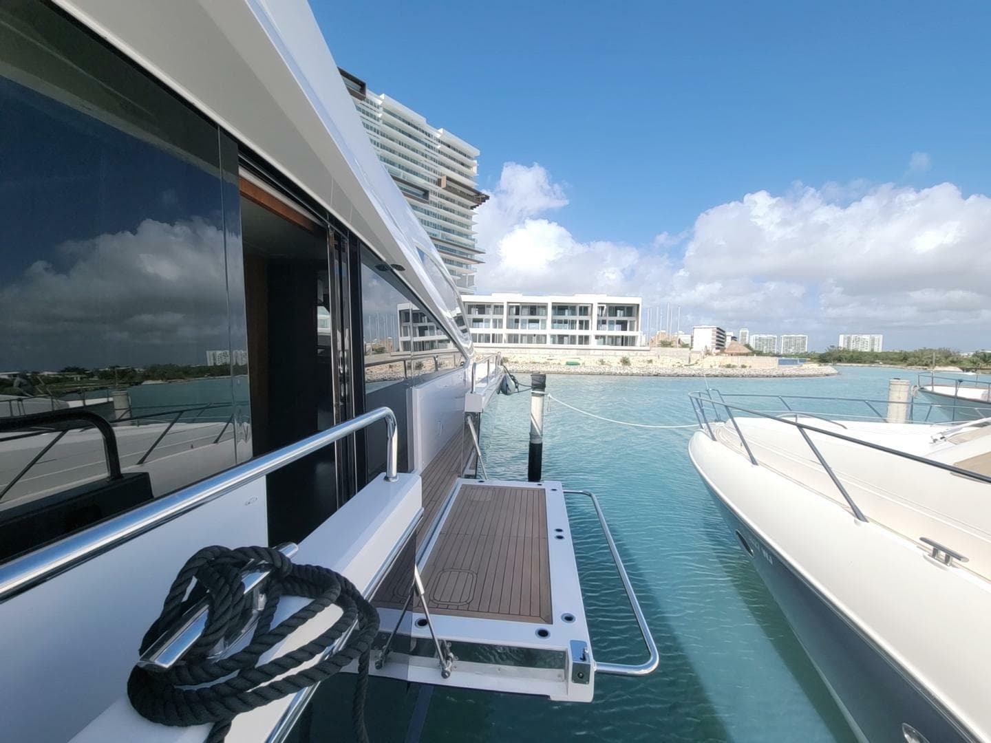 2019 Sunseeker 