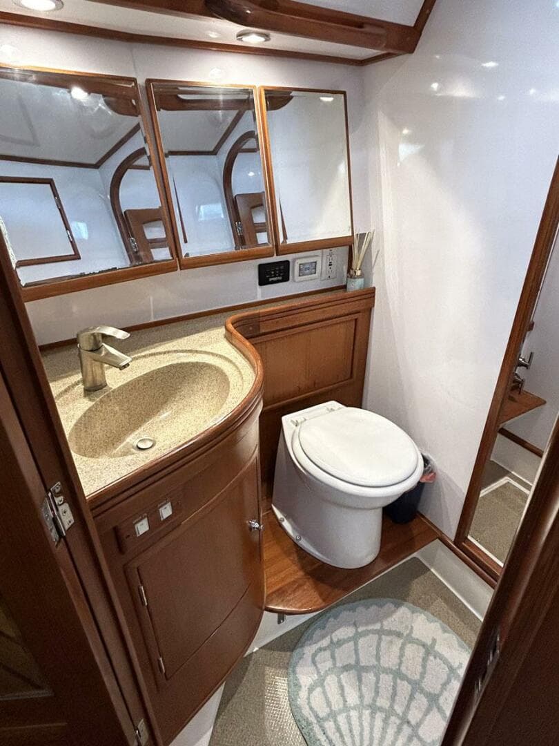 Owner's Private Head