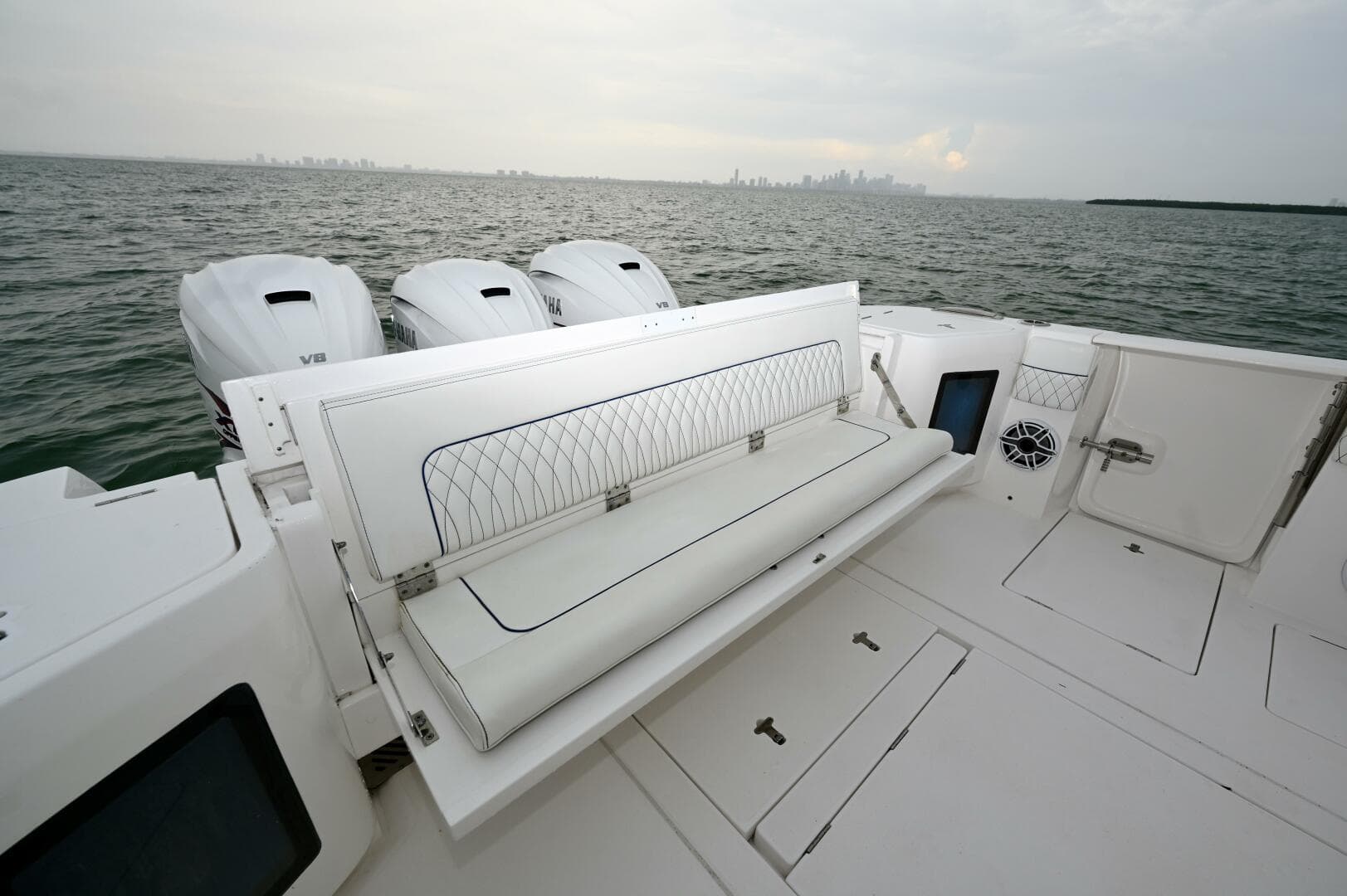 2021 Intrepid 438 Evolution