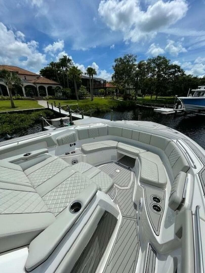 2023 Pursuit 378 Sport